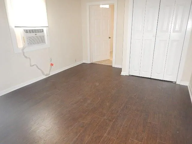 3 bed, 1.0 bath, 1000 sqft, $1,450 — Photo 4