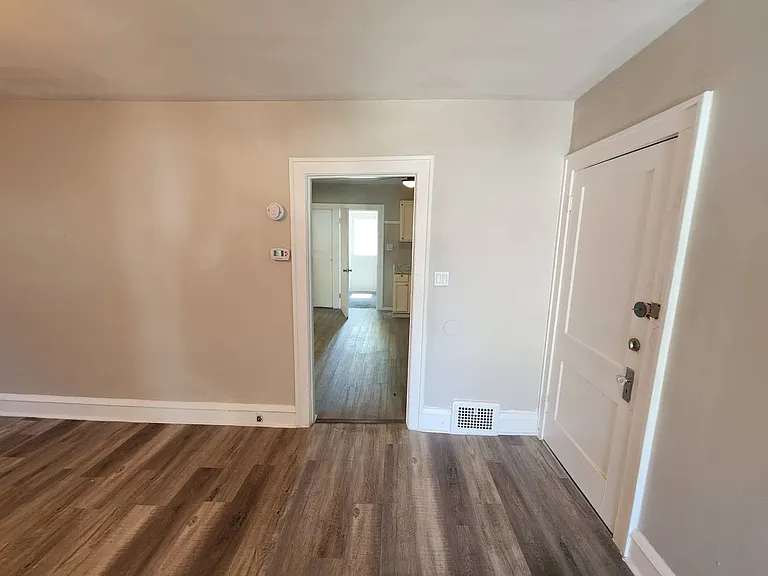 974 Royal Rd — Photo 9