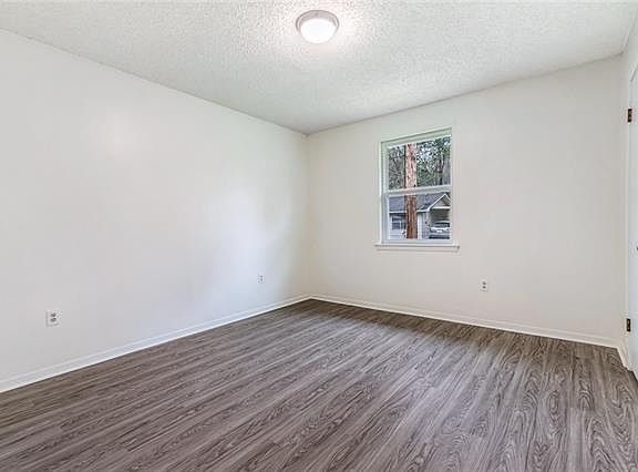 4th image of 15660 Becky Ln