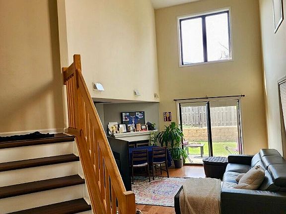 5th image of 306 Cromwell Ct