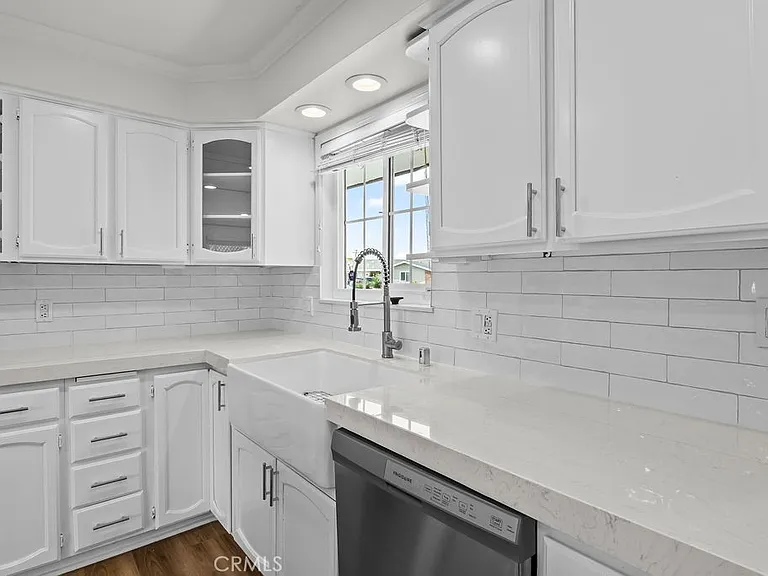 5952 Par Cir — Photo 12