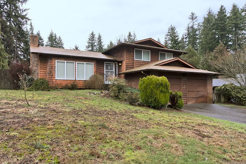 1st image of 6725 180th St SW