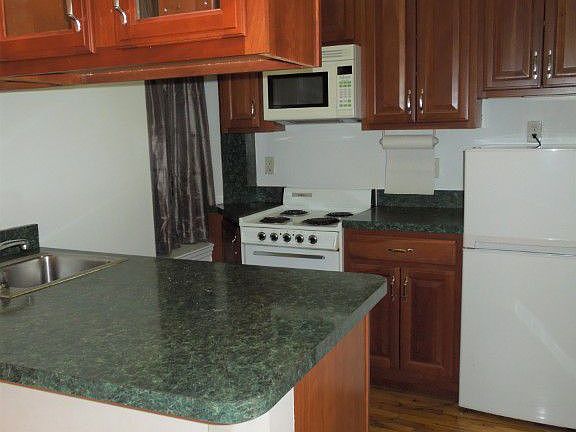 5th image of 444 W 58th St APT 3W