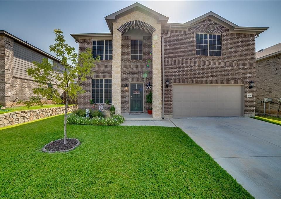 1st image of 3421 Oceanview Dr