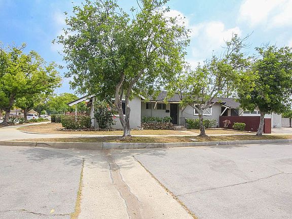 5th image of 1640 S Westridge Ave