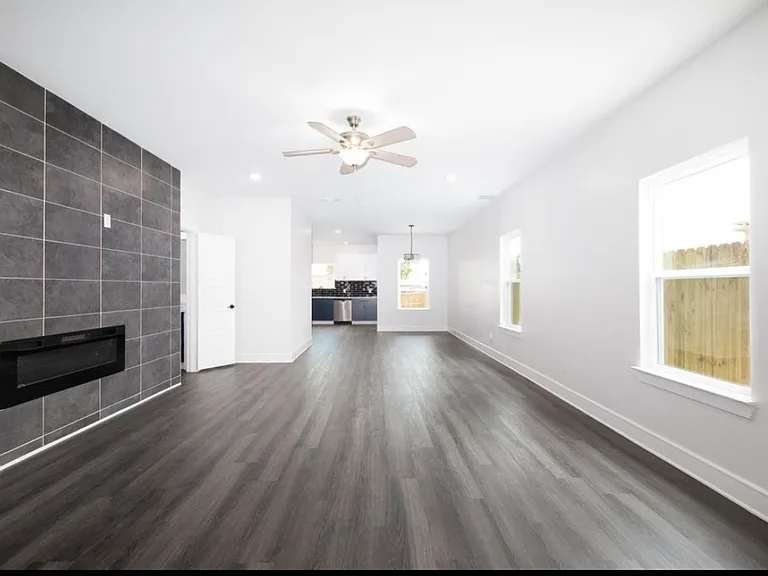 2732 Camel Ct — Photo 5