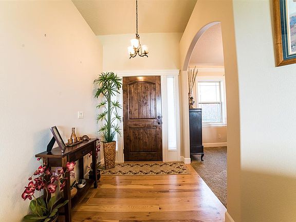 3rd image of 8029 Upland Dr