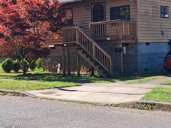 3rd image of 541 Jefferson Ave