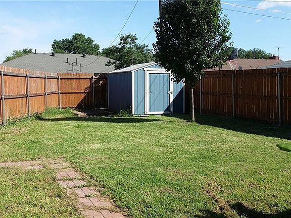 2nd image of 4006 Missouri St