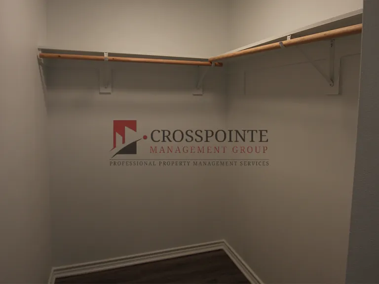 1927 Lindbergh Dr #301 — Photo 20