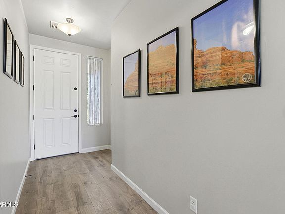 4th image of 377 GRAFTON Court