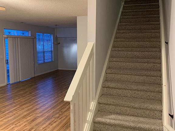 3rd image of 2348 Barnsely Ct