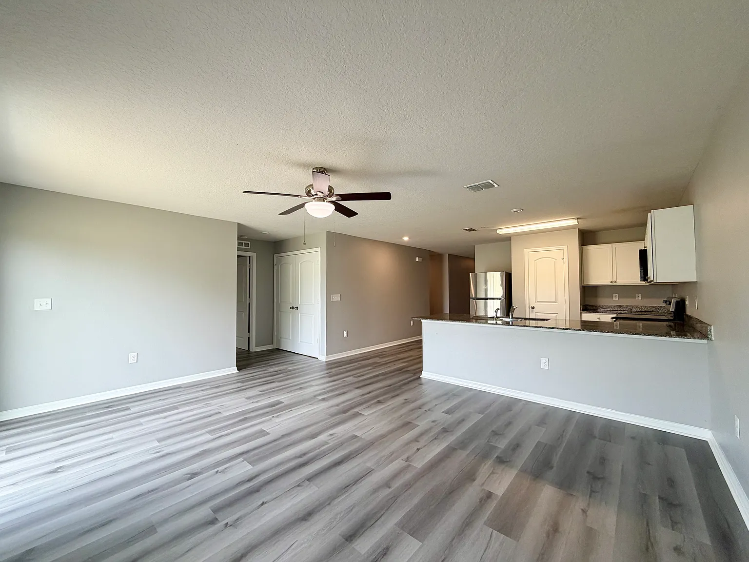 4 bed, 1400 sqft, $1,750 — Photo 2