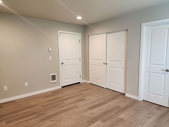 3rd image of 17813-17825 22nd Ave E #B