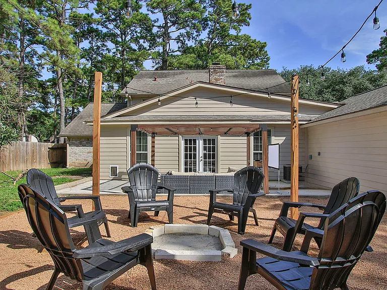 17403 Spicewood Springs Ln — Photo 39