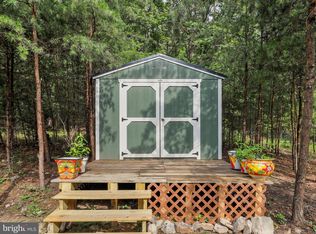 28 Island Ridge Rd, Purgitsville, WV 26852