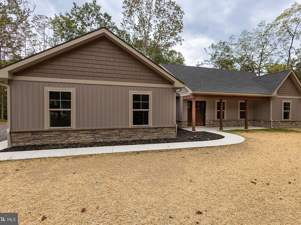1st image of 89 Dark Hollow Ct