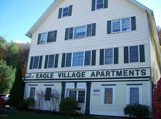 522 Spring St APT 204, Hawley, PA 18428