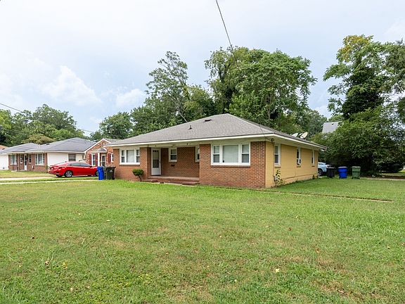 3rd image of 344 Woodview Ave #A