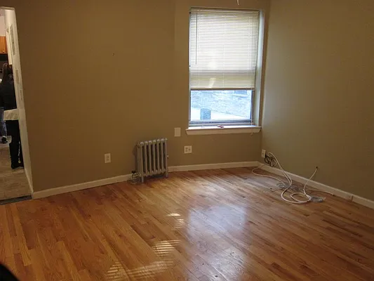 Rented by Realty 2000 Corp | media 12