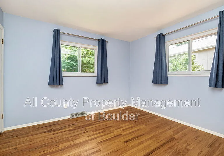 1210 Aikins Way — Photo 13