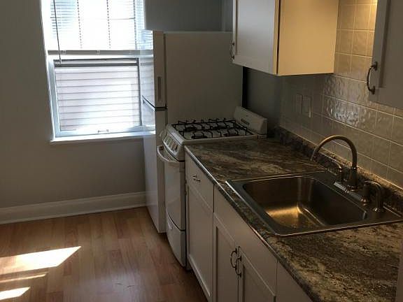 3rd image of 2337 N Weil St #6