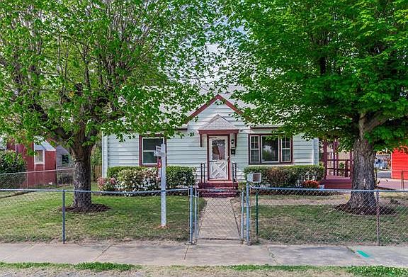 2nd image of 3803 Larchmont Ln