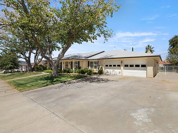 3rd image of 10213 Ridgewood Dr