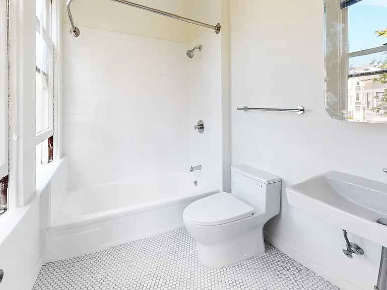 509 Greenwich St — Photo 18