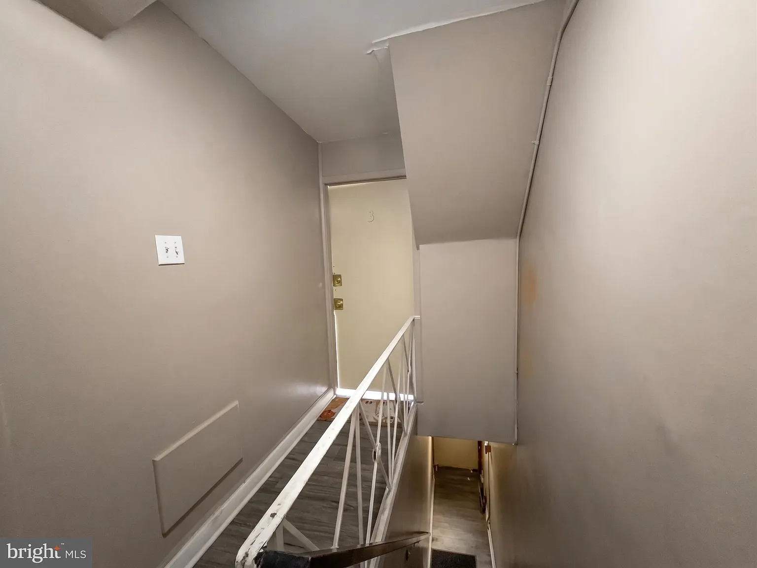 2 bed, 1.0 bath, 700 sqft, $1,300 — Photo 3