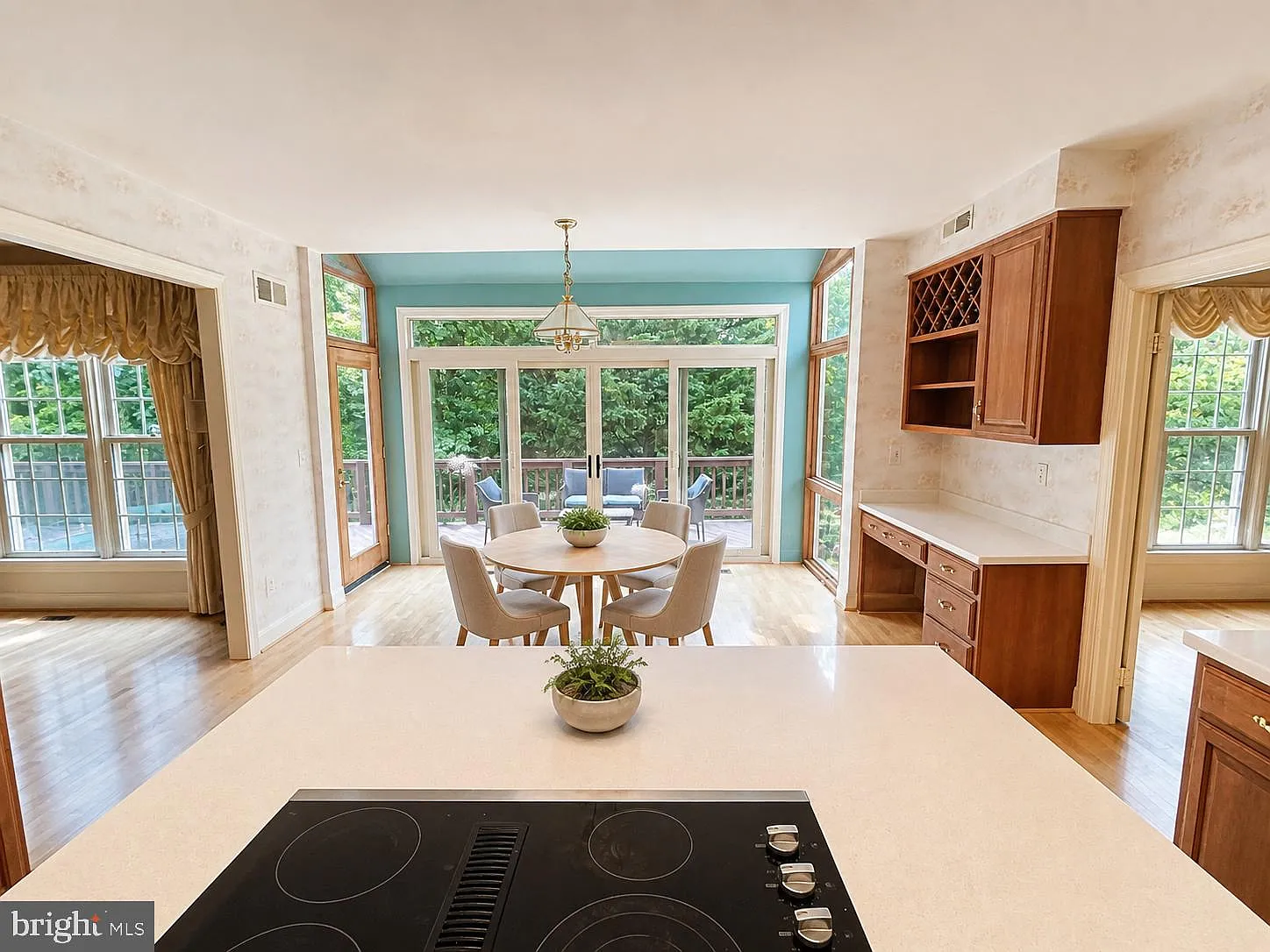 4 bed, 3.5 bath, 3602 sqft, $5,500 — Photo 3