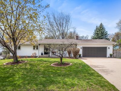 1496 Sunshine Cir, Chaska, MN, 55318