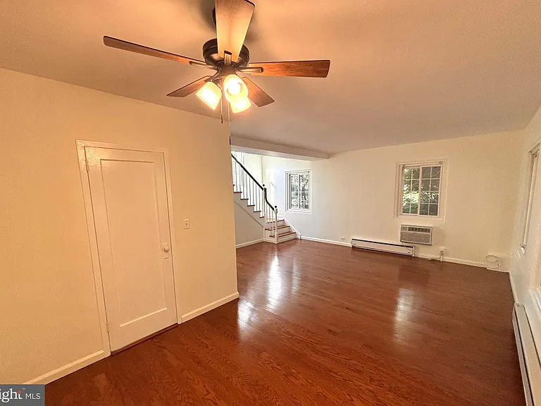1643 Preston Rd — Photo 10