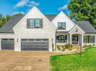 8818 Jenkins Dr, Evansville, IN 47725