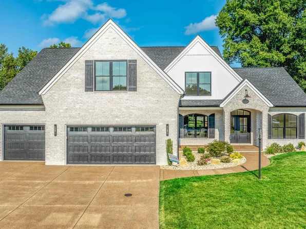 8818 Jenkins Dr, Evansville, IN 47725