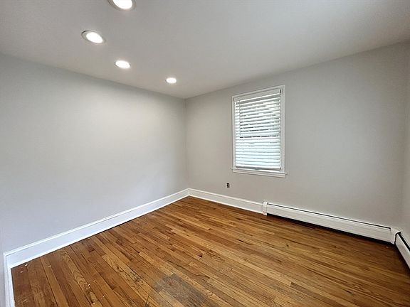 5th image of 68 Ridge Ave