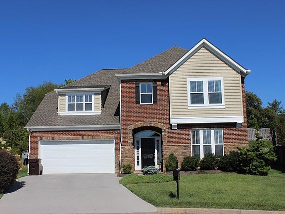 2nd image of 704 Huntcliff Ln