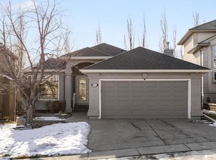 425 N Sienna Heights Hl SW, Calgary, AB T3H 3T3