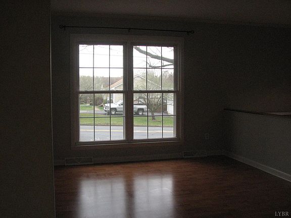 3rd image of 1008 Long Meadows Dr