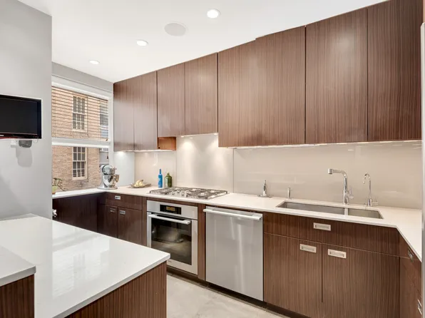 65 Central Park West image 5 of 14