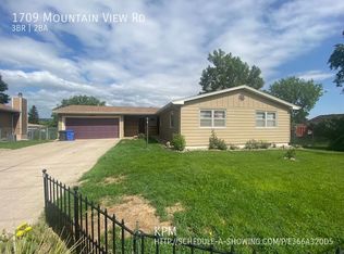1709 Mountain View Rd, Rapid City, SD 57702