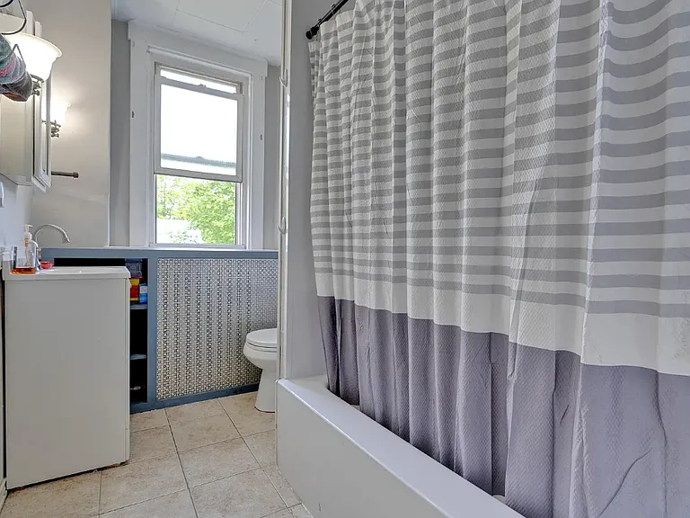 46 Pleasant St #2 — Photo 3