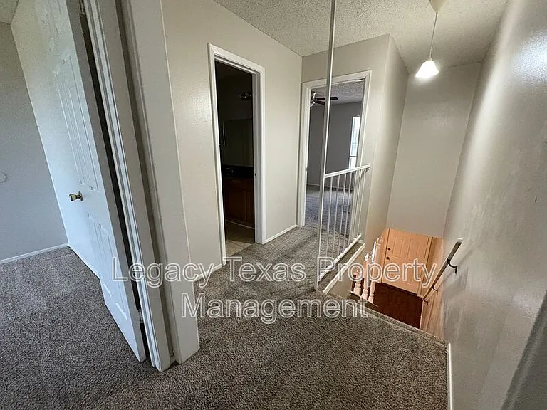 1401 Courtney Pl #C — Photo 19