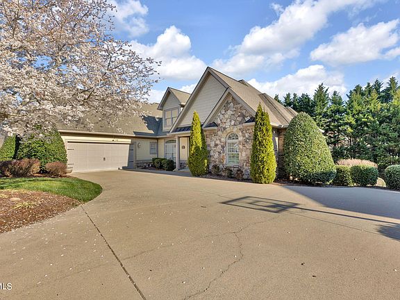 5th image of 2163 Highland Falls Ct