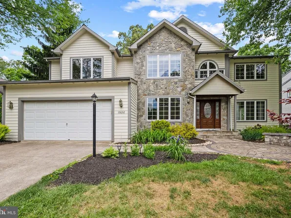 10652 Quarterstaff Rd, Columbia, MD 21044