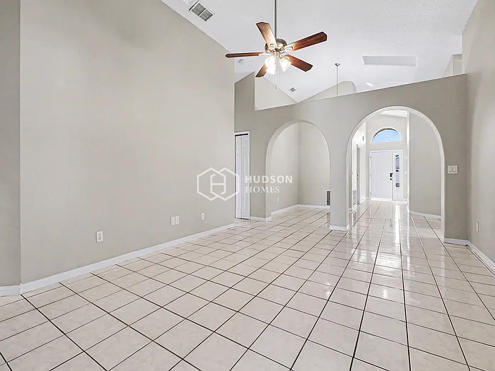 1555 Indian Oaks Trl — Photo 7
