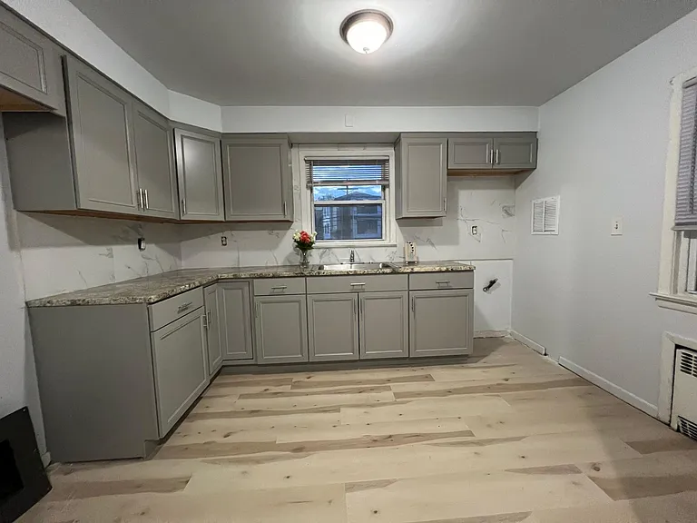 356 Boyden Ave #2 — Photo 7