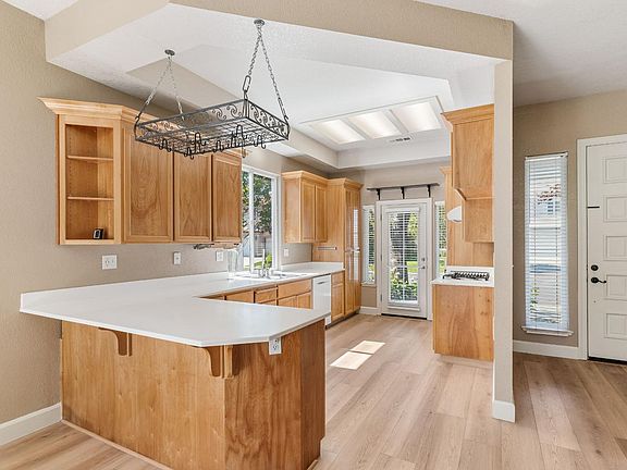 3rd image of 1812 Newhampton Ct