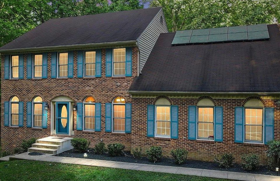 1st image of 8901 Misty Hollow Ln