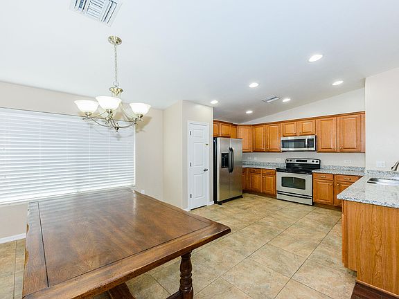 5th image of 4113 E Shadow Branch Dr